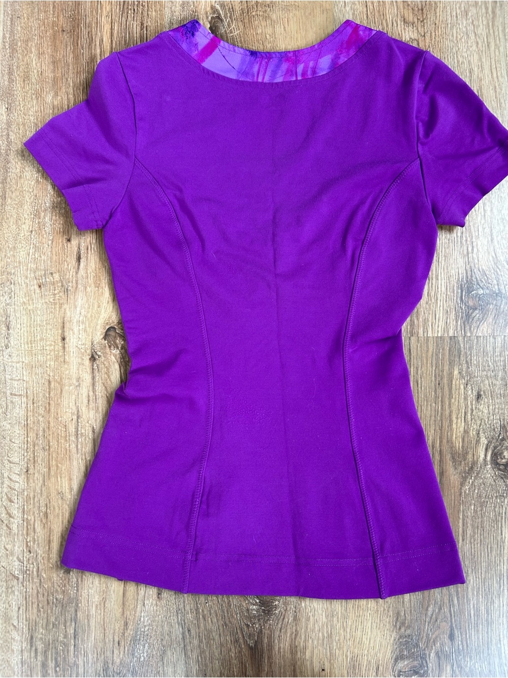 💜 •3/$20• Reebok V-Neck Active Top - Picture 6 of 10
